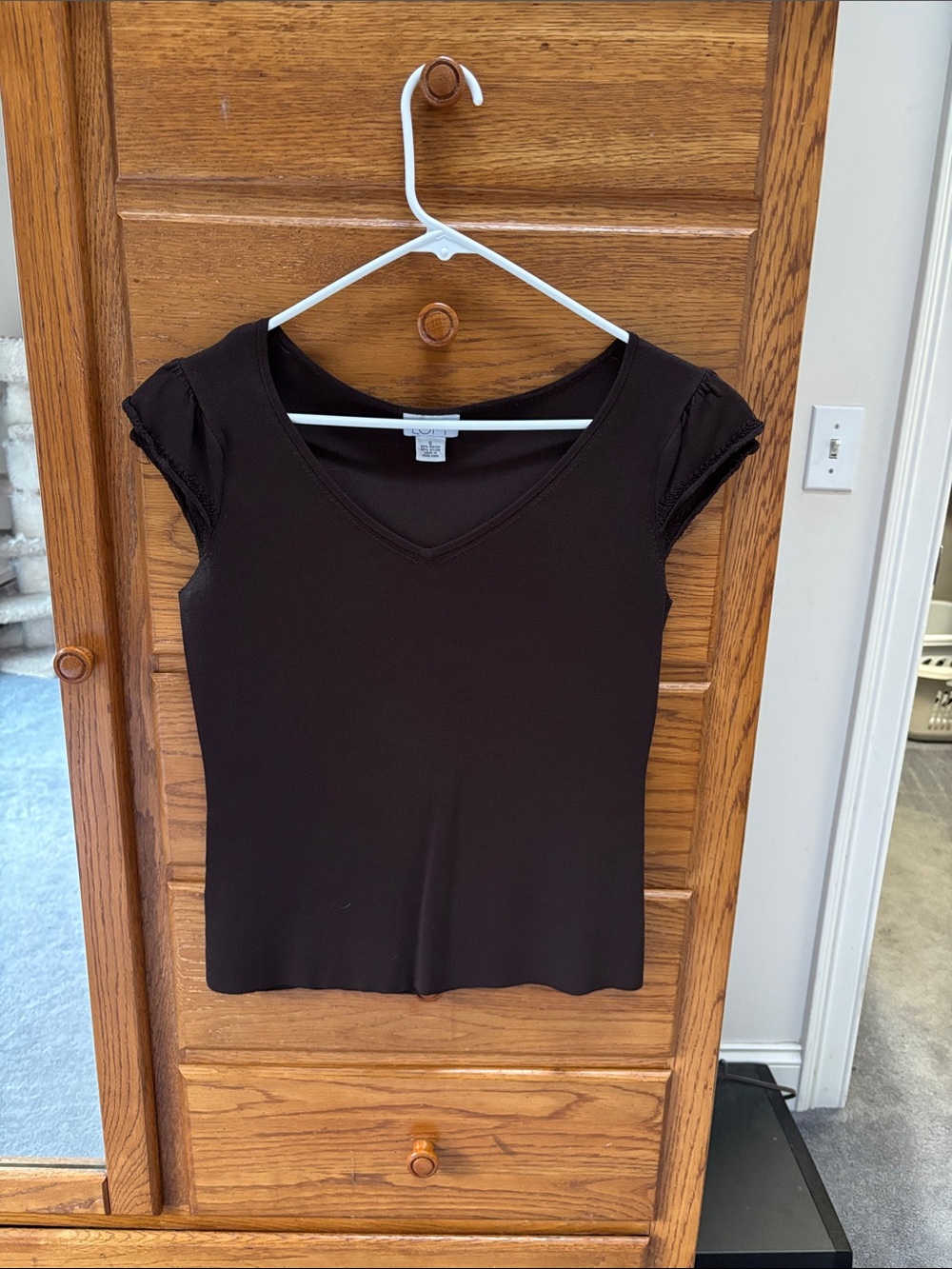 LOFT Black V-Neck Cap Sleeve blouse